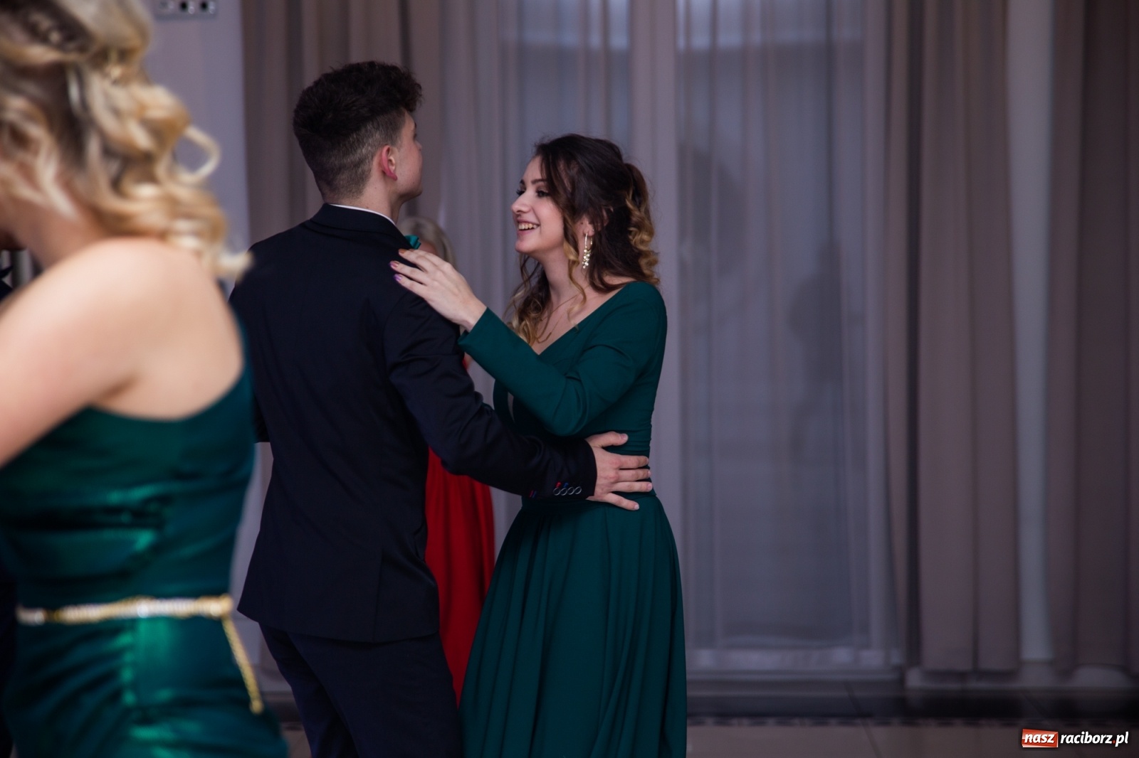 Zdjęcie w galerii na portalu naszraciborz.pl: Sportowcy i mundurowcy z ZSOMS Racibórz otworzyli sezon studniówek [FOTO i WIDEO] wiadomości z regionu