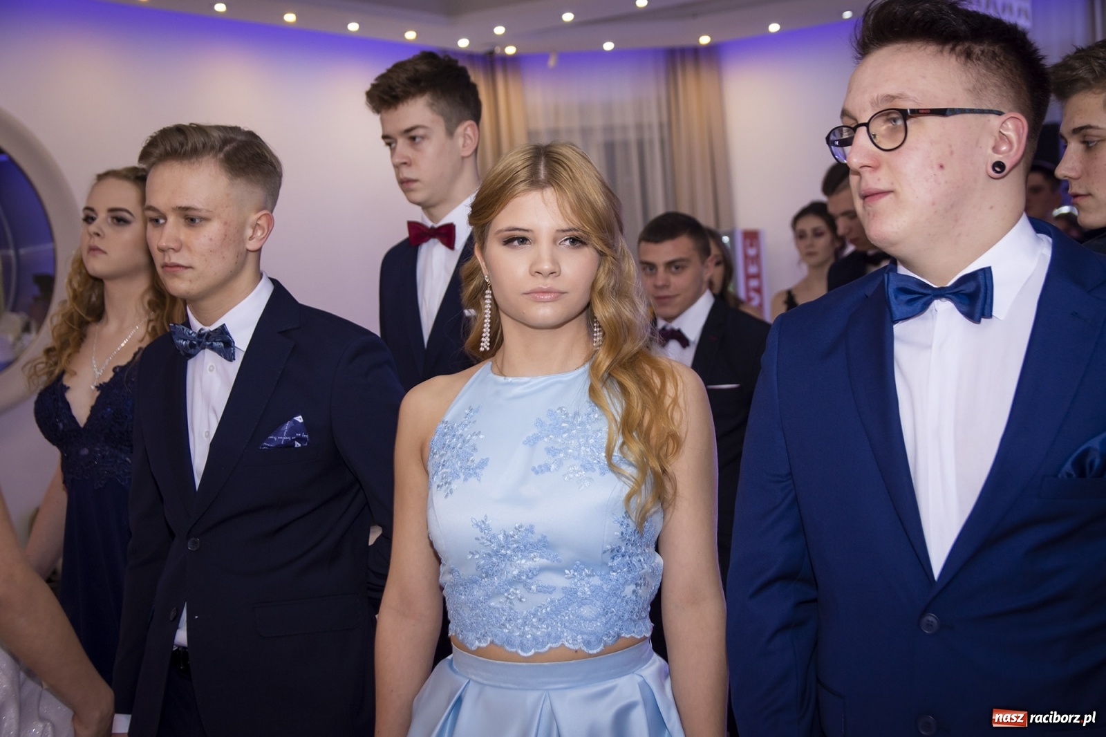 Zdjęcie w galerii na portalu naszraciborz.pl: Sportowcy i mundurowcy z ZSOMS Racibórz otworzyli sezon studniówek [FOTO i WIDEO] wiadomości z regionu