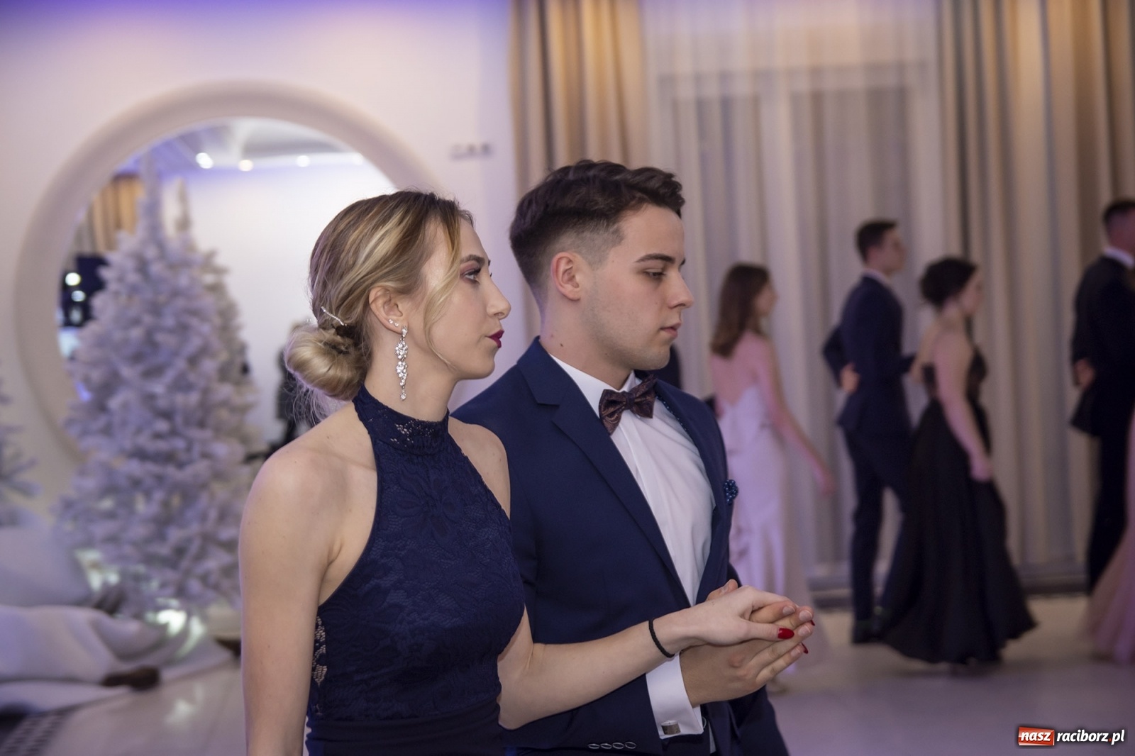 Zdjęcie w galerii na portalu naszraciborz.pl: Sportowcy i mundurowcy z ZSOMS Racibórz otworzyli sezon studniówek [FOTO i WIDEO] wiadomości z regionu