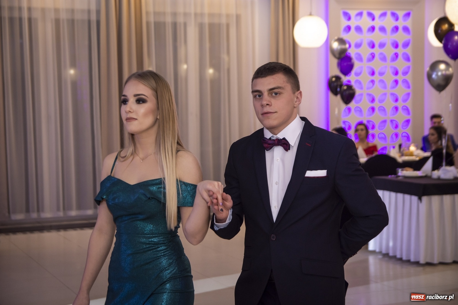 Zdjęcie w galerii na portalu naszraciborz.pl: Sportowcy i mundurowcy z ZSOMS Racibórz otworzyli sezon studniówek [FOTO i WIDEO] wiadomości z regionu