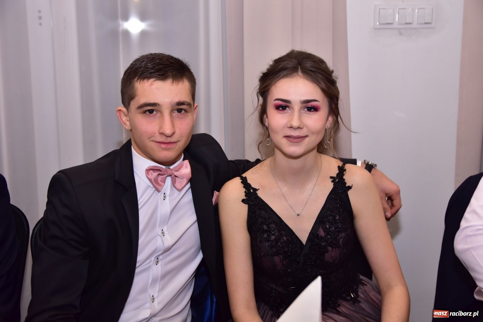 Zdjęcie w galerii na portalu naszraciborz.pl: Sportowcy i mundurowcy z ZSOMS Racibórz otworzyli sezon studniówek [FOTO i WIDEO] wiadomości z regionu