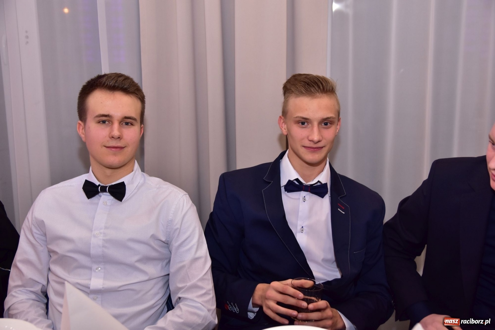 Zdjęcie w galerii na portalu naszraciborz.pl: Sportowcy i mundurowcy z ZSOMS Racibórz otworzyli sezon studniówek [FOTO i WIDEO] wiadomości z regionu