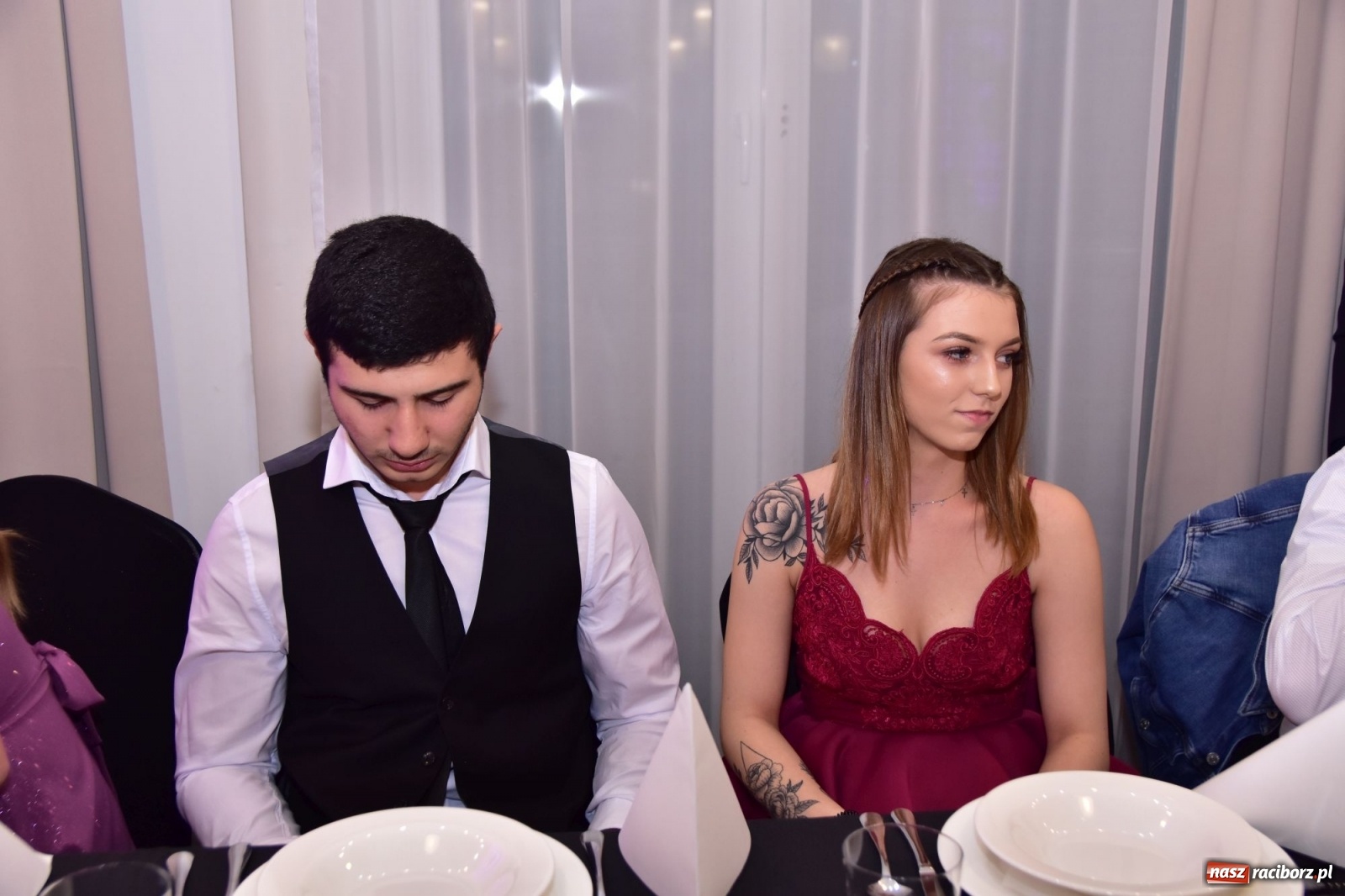 Zdjęcie w galerii na portalu naszraciborz.pl: Sportowcy i mundurowcy z ZSOMS Racibórz otworzyli sezon studniówek [FOTO i WIDEO] wiadomości z regionu