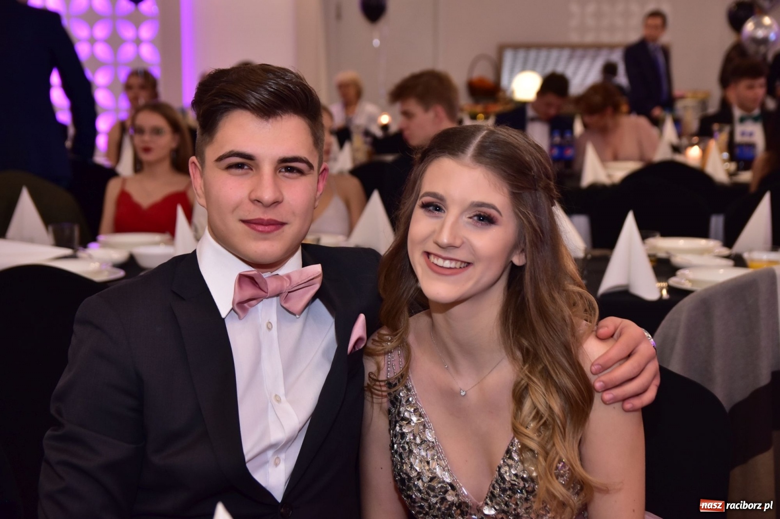 Zdjęcie w galerii na portalu naszraciborz.pl: Sportowcy i mundurowcy z ZSOMS Racibórz otworzyli sezon studniówek [FOTO i WIDEO] wiadomości z regionu