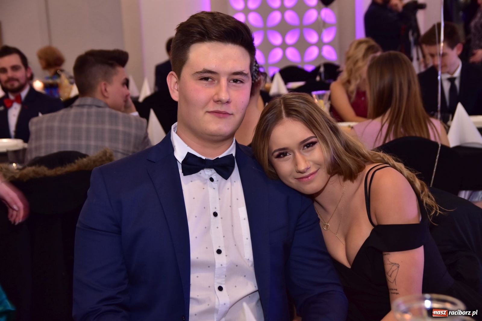 Zdjęcie w galerii na portalu naszraciborz.pl: Sportowcy i mundurowcy z ZSOMS Racibórz otworzyli sezon studniówek [FOTO i WIDEO] wiadomości z regionu