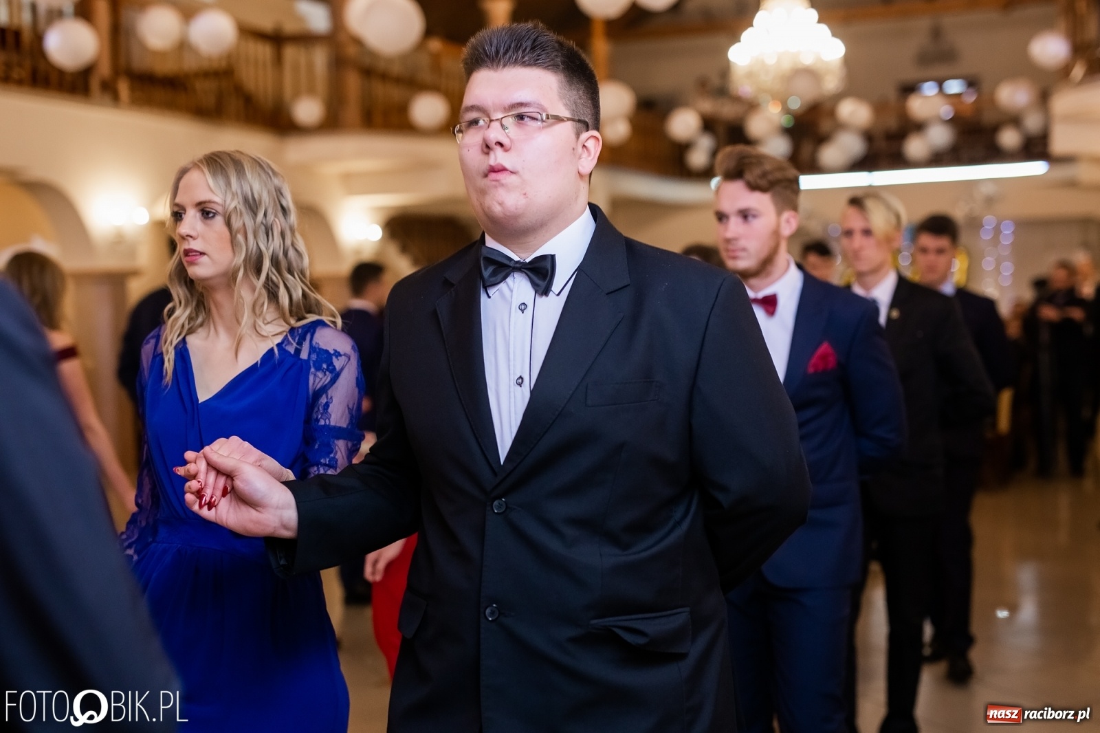 Zdjęcie w galerii na portalu naszraciborz.pl: Maturzyści z Mechanika wyszli do studniówkowego poloneza [FOTO i WIDEO] wiadomości z regionu