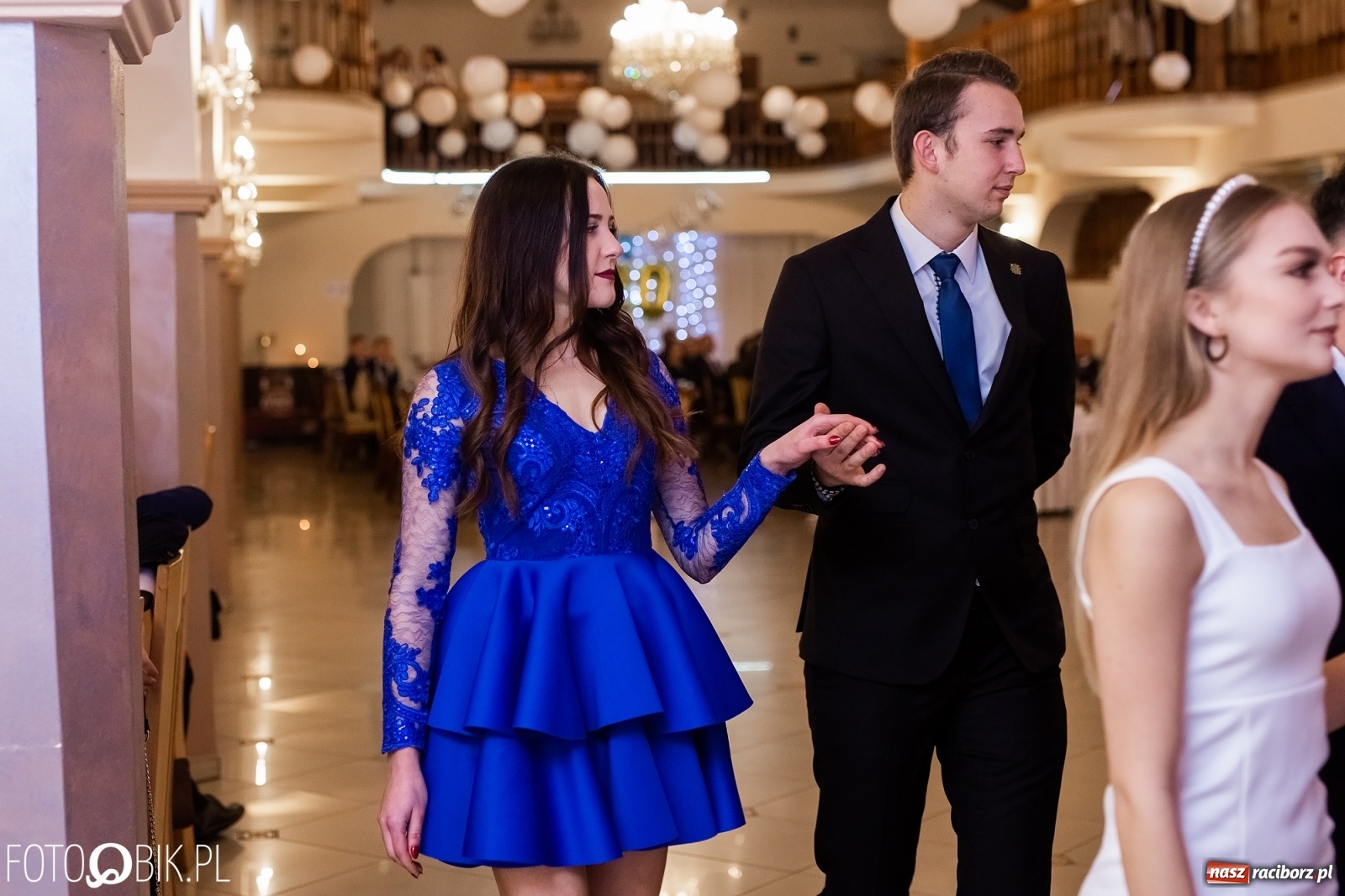 Zdjęcie w galerii na portalu naszraciborz.pl: Maturzyści z Mechanika wyszli do studniówkowego poloneza [FOTO i WIDEO] wiadomości z regionu