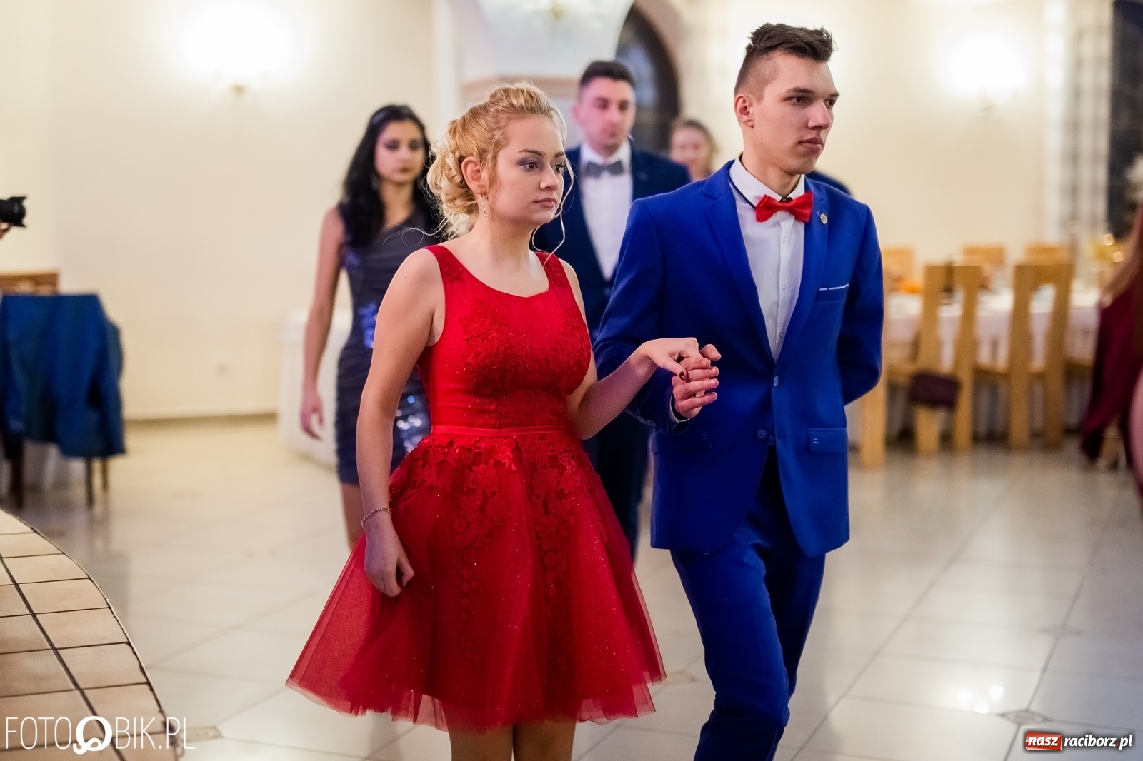 Zdjęcie w galerii na portalu naszraciborz.pl: Maturzyści z Mechanika wyszli do studniówkowego poloneza [FOTO i WIDEO] wiadomości z regionu