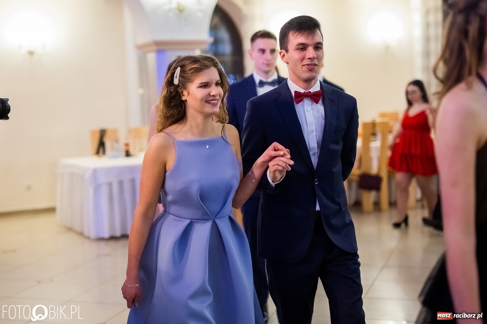 Zdjęcie w galerii na portalu naszraciborz.pl: Maturzyści z Mechanika wyszli do studniówkowego poloneza [FOTO i WIDEO] wiadomości z regionu