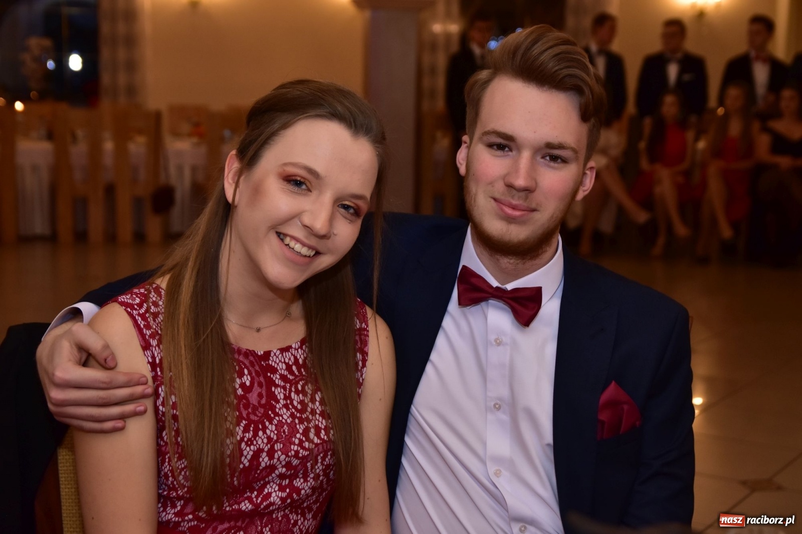 Zdjęcie w galerii na portalu naszraciborz.pl: Maturzyści z Mechanika wyszli do studniówkowego poloneza [FOTO i WIDEO] wiadomości z regionu