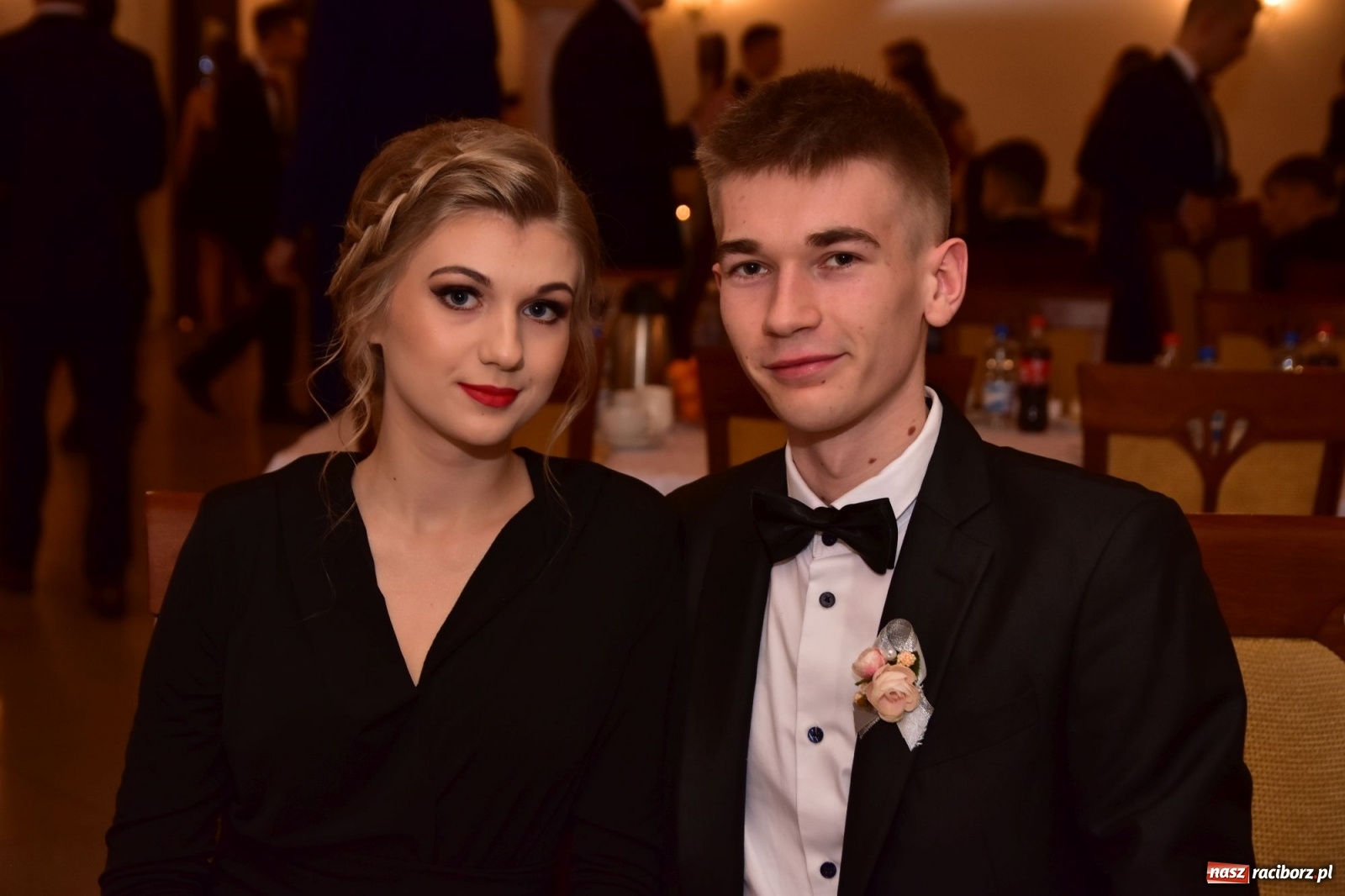 Zdjęcie w galerii na portalu naszraciborz.pl: Maturzyści z Mechanika wyszli do studniówkowego poloneza [FOTO i WIDEO] wiadomości z regionu