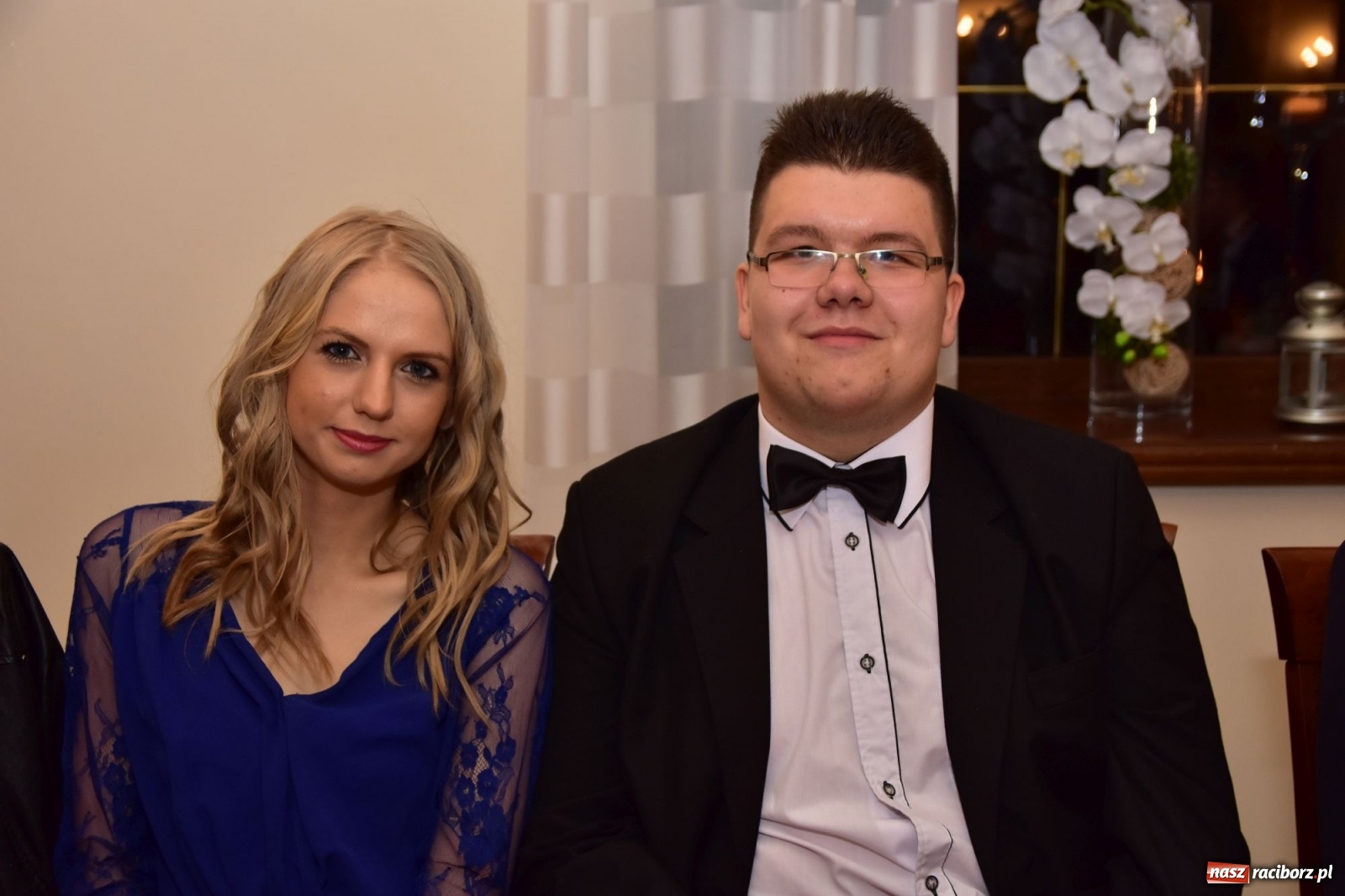 Zdjęcie w galerii na portalu naszraciborz.pl: Maturzyści z Mechanika wyszli do studniówkowego poloneza [FOTO i WIDEO] wiadomości z regionu