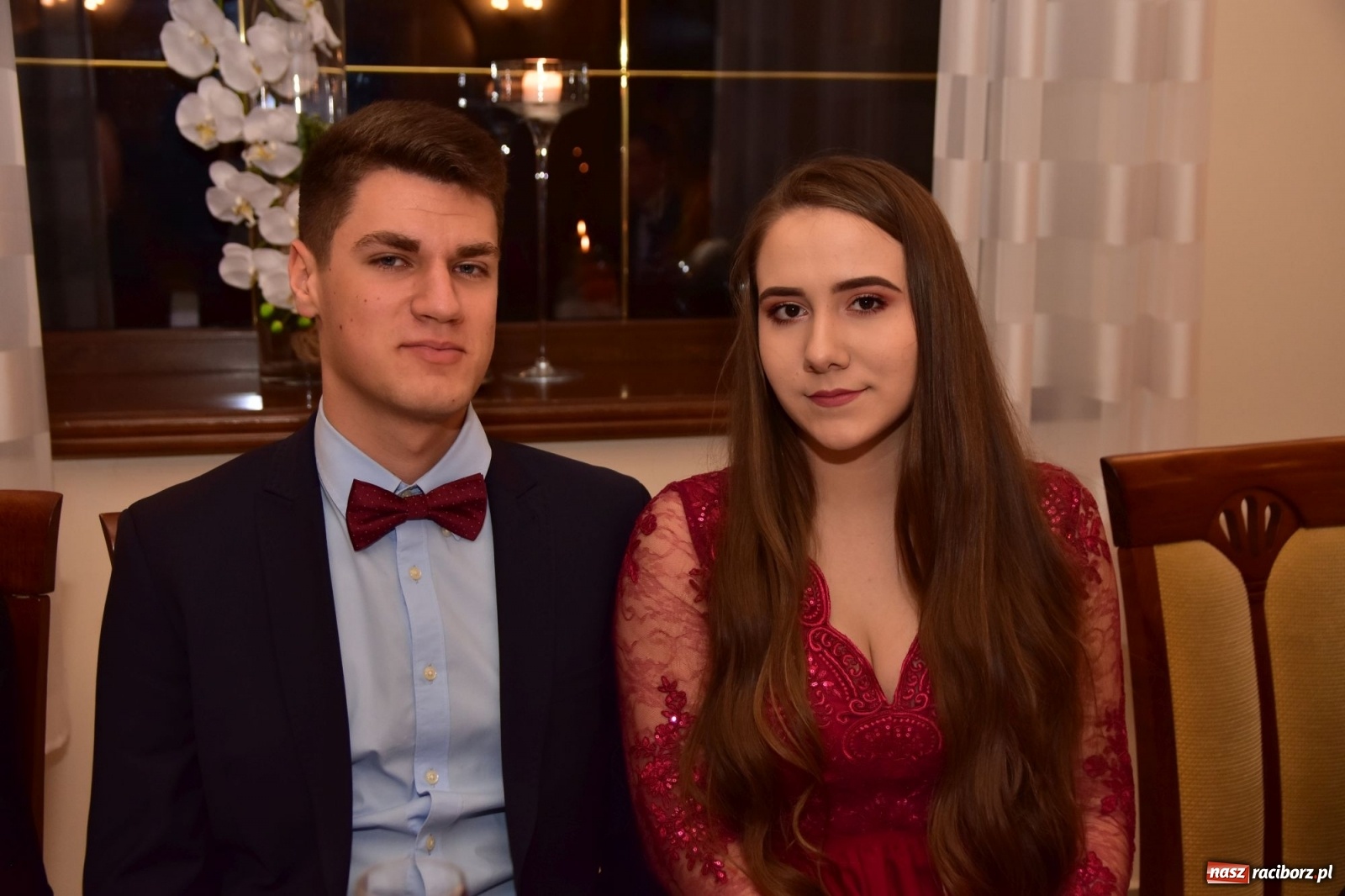 Zdjęcie w galerii na portalu naszraciborz.pl: Maturzyści z Mechanika wyszli do studniówkowego poloneza [FOTO i WIDEO] wiadomości z regionu