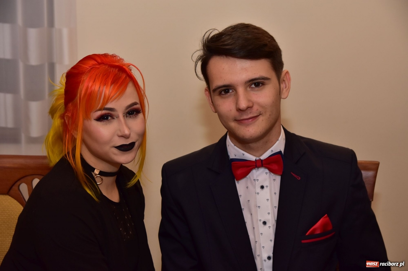 Zdjęcie w galerii na portalu naszraciborz.pl: Maturzyści z Mechanika wyszli do studniówkowego poloneza [FOTO i WIDEO] wiadomości z regionu