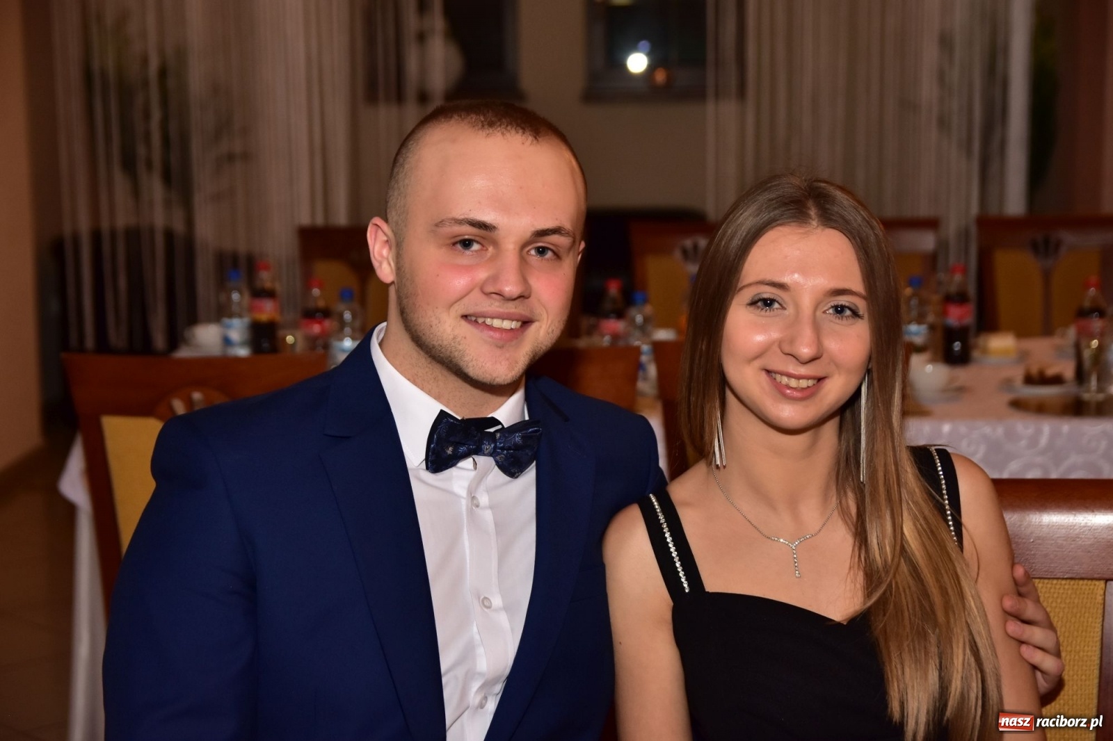 Zdjęcie w galerii na portalu naszraciborz.pl: Maturzyści z Mechanika wyszli do studniówkowego poloneza [FOTO i WIDEO] wiadomości z regionu