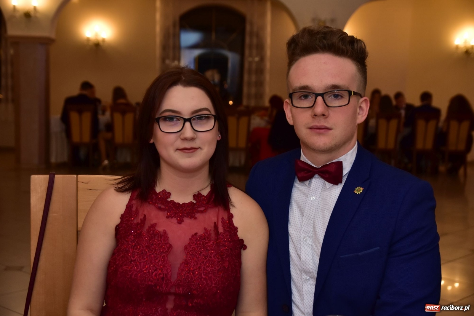 Zdjęcie w galerii na portalu naszraciborz.pl: Maturzyści z Mechanika wyszli do studniówkowego poloneza [FOTO i WIDEO] wiadomości z regionu