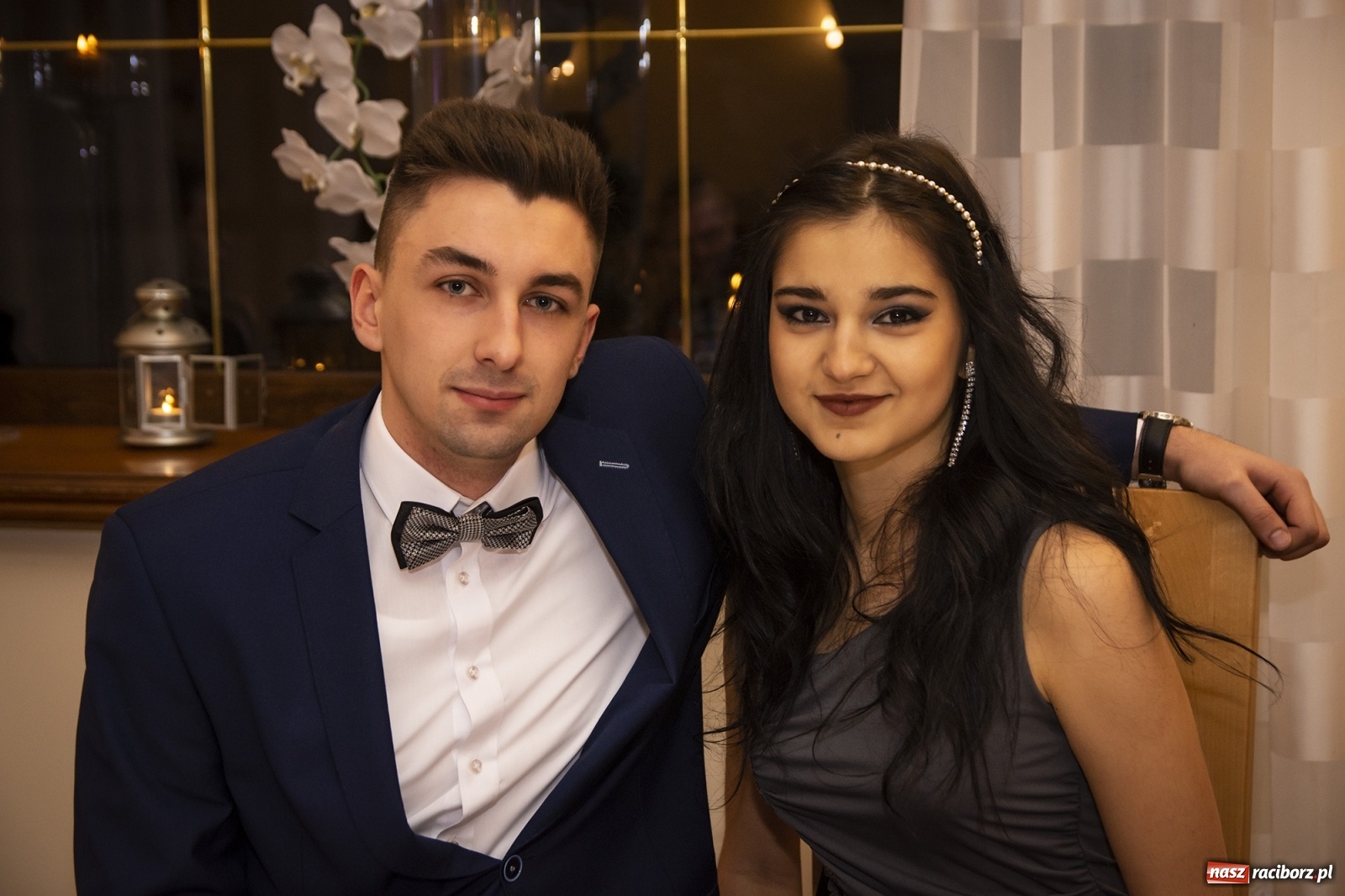 Zdjęcie w galerii na portalu naszraciborz.pl: Maturzyści z Mechanika wyszli do studniówkowego poloneza [FOTO i WIDEO] wiadomości z regionu