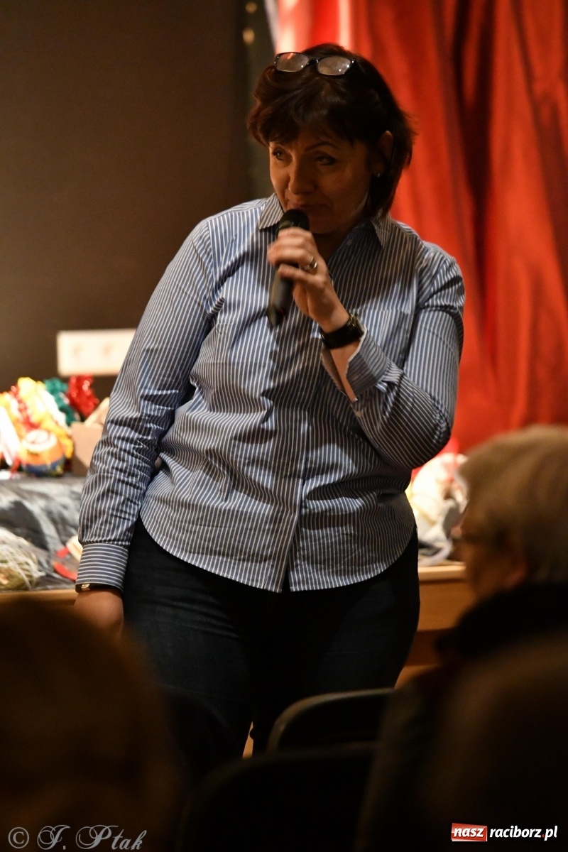 Zdjęcie w galerii na portalu naszraciborz.pl: Wiraż na świąteczną nutę  wiadomości z regionu