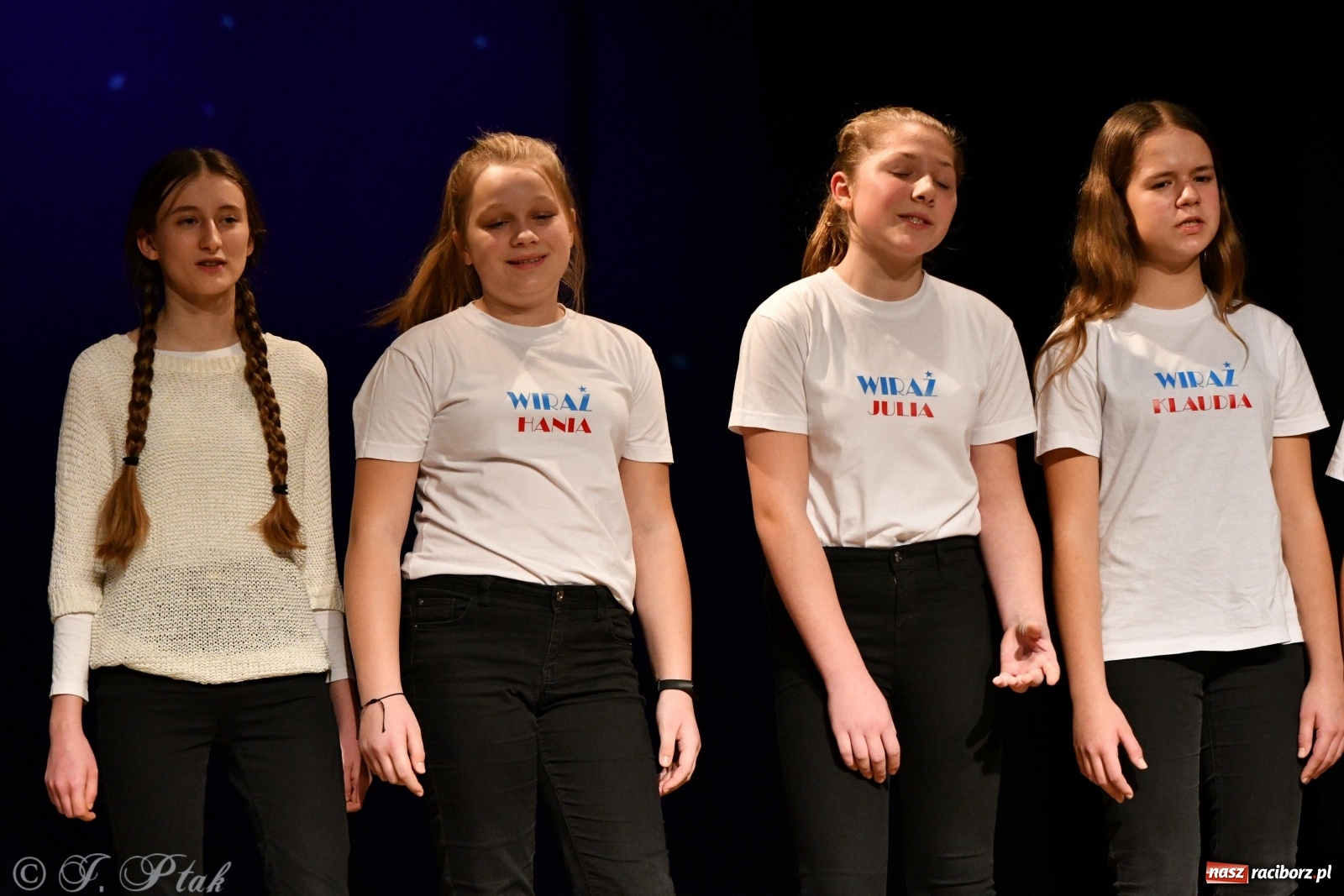 Zdjęcie w galerii na portalu naszraciborz.pl: Wiraż na świąteczną nutę  wiadomości z regionu