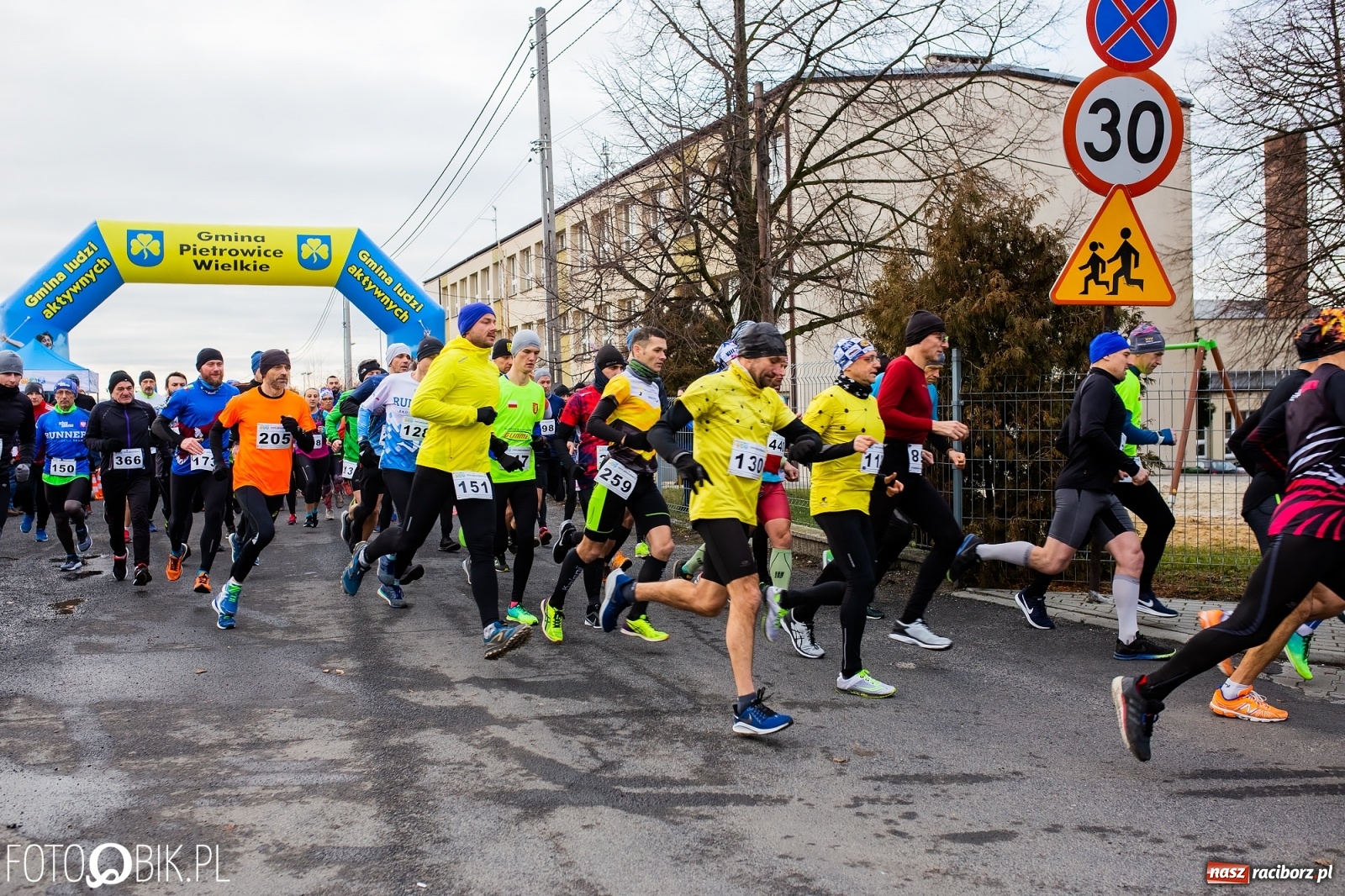 Zdjęcie w galerii na portalu naszraciborz.pl: VIII Eko-Okna Cross po Ziemi Pietrowickiej wiadomości z regionu