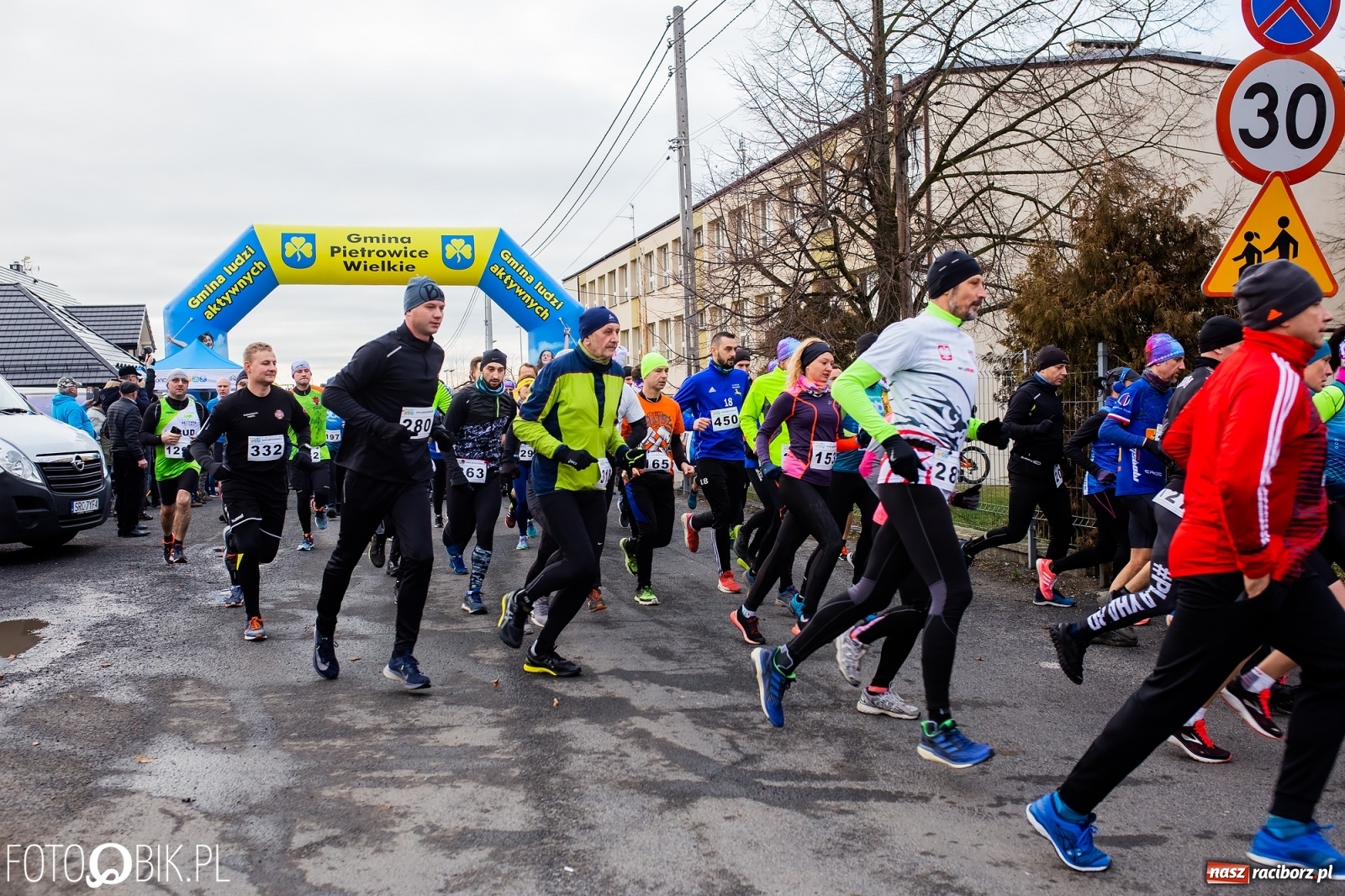 Zdjęcie w galerii na portalu naszraciborz.pl: VIII Eko-Okna Cross po Ziemi Pietrowickiej wiadomości z regionu