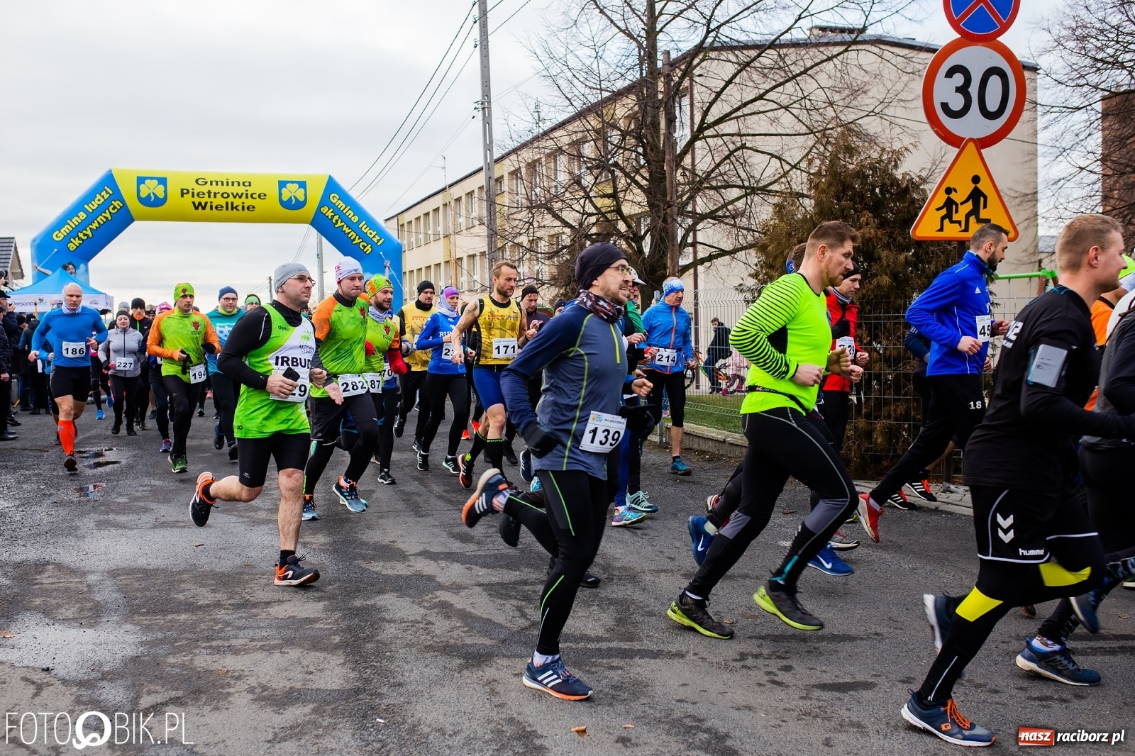 Zdjęcie w galerii na portalu naszraciborz.pl: VIII Eko-Okna Cross po Ziemi Pietrowickiej wiadomości z regionu