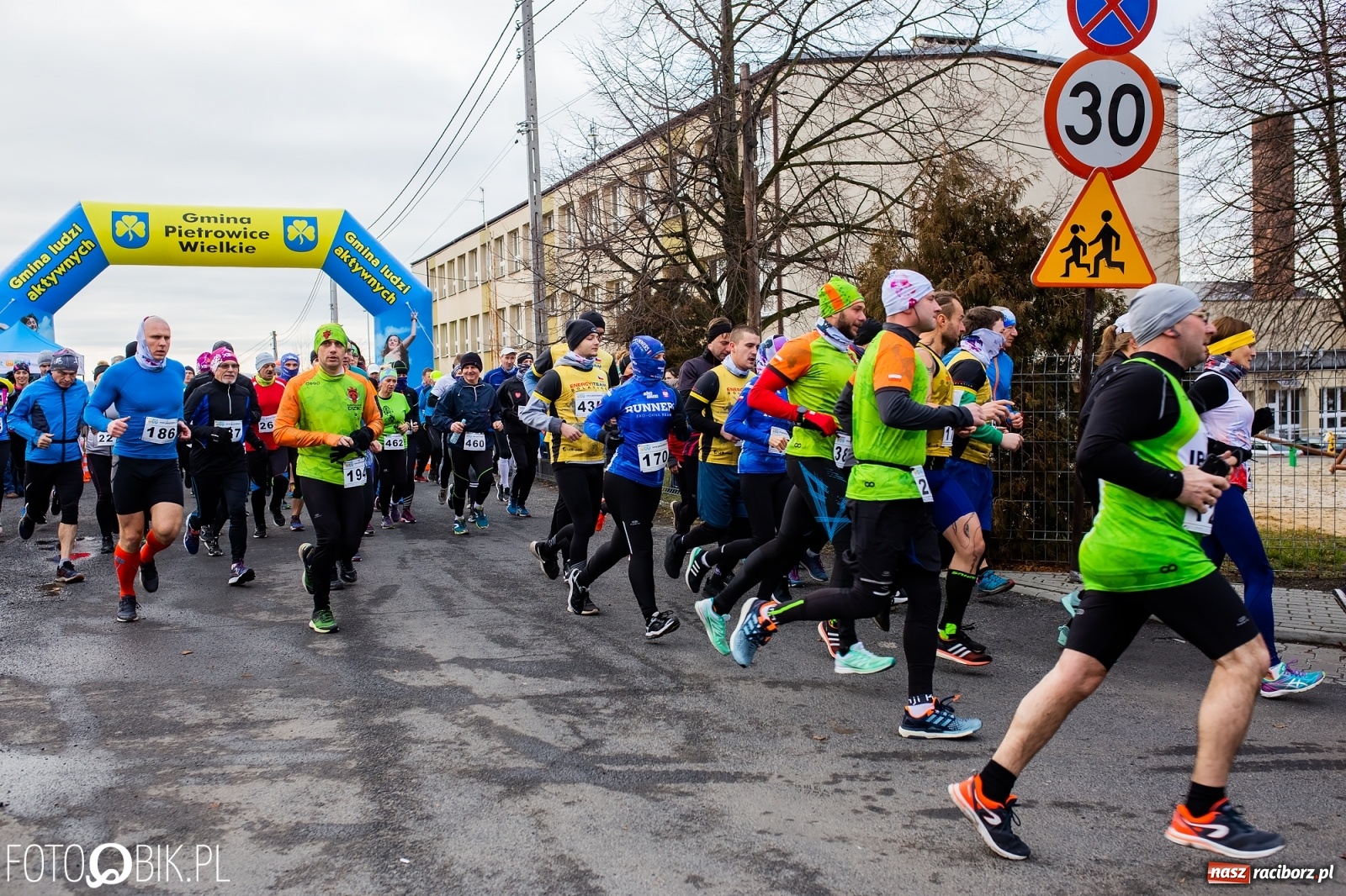 Zdjęcie w galerii na portalu naszraciborz.pl: VIII Eko-Okna Cross po Ziemi Pietrowickiej wiadomości z regionu