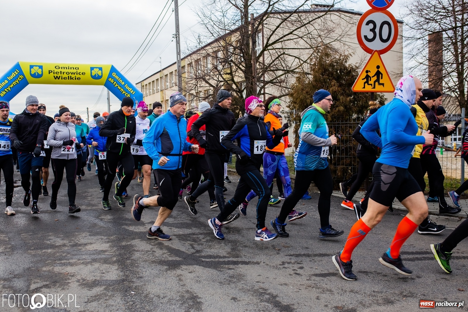 Zdjęcie w galerii na portalu naszraciborz.pl: VIII Eko-Okna Cross po Ziemi Pietrowickiej wiadomości z regionu