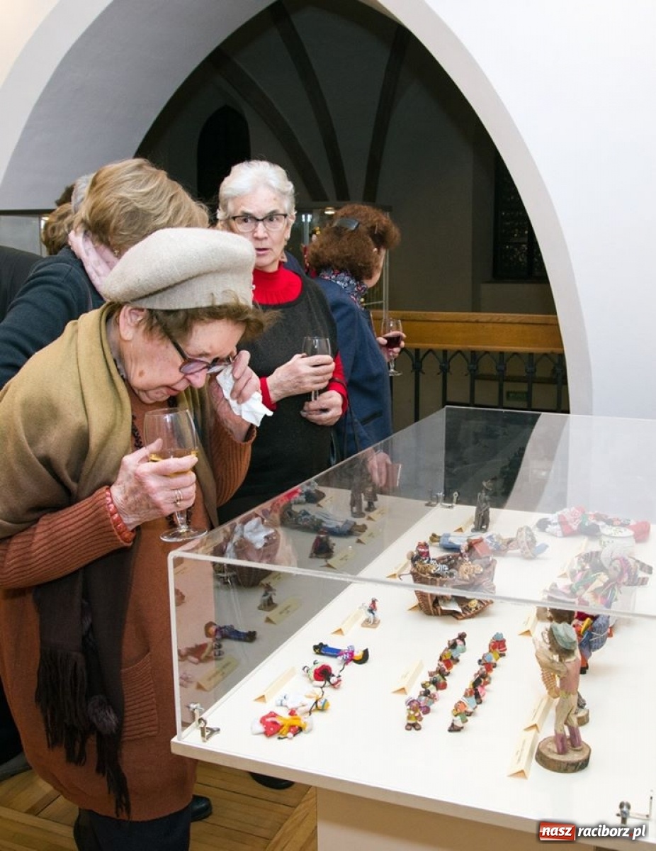 Zdjęcie w galerii na portalu naszraciborz.pl: Lalki świata. Nowa wystawa czasowa w raciborskim Muzeum [FOTO i WIDEO] wiadomości z regionu