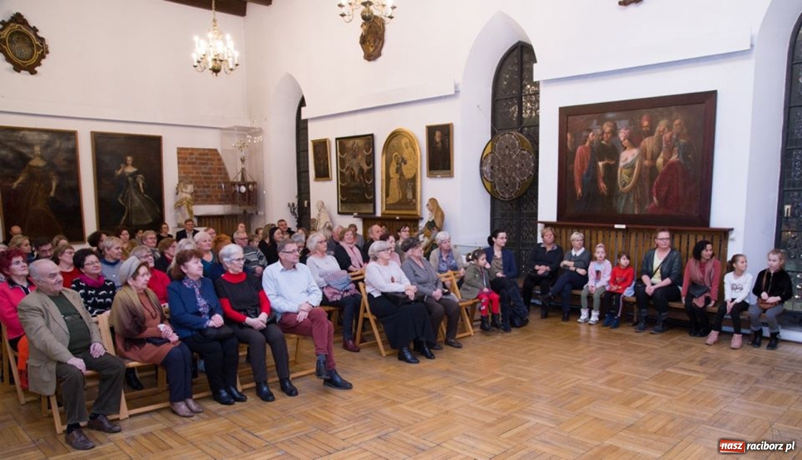 Zdjęcie w galerii na portalu naszraciborz.pl: Lalki świata. Nowa wystawa czasowa w raciborskim Muzeum [FOTO i WIDEO] wiadomości z regionu