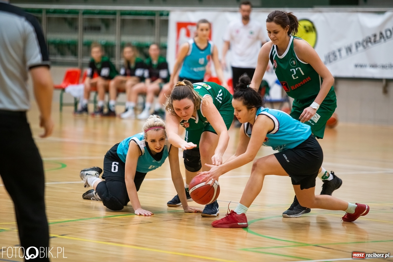 Zdjęcie w galerii na portalu naszraciborz.pl: Koszykówka. RKK AZS zwycięski w starciu z Żakiem Nowy Sącz [FOTO i WIDEO] wiadomości z regionu