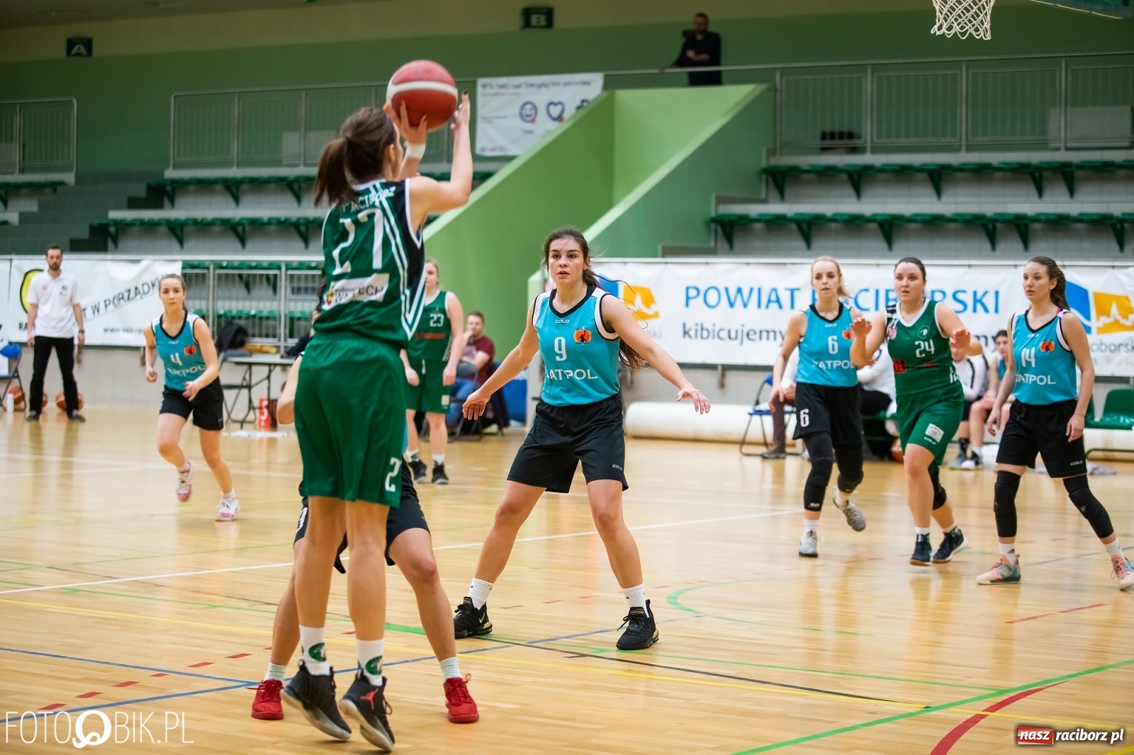 Zdjęcie w galerii na portalu naszraciborz.pl: Koszykówka. RKK AZS zwycięski w starciu z Żakiem Nowy Sącz [FOTO i WIDEO] wiadomości z regionu