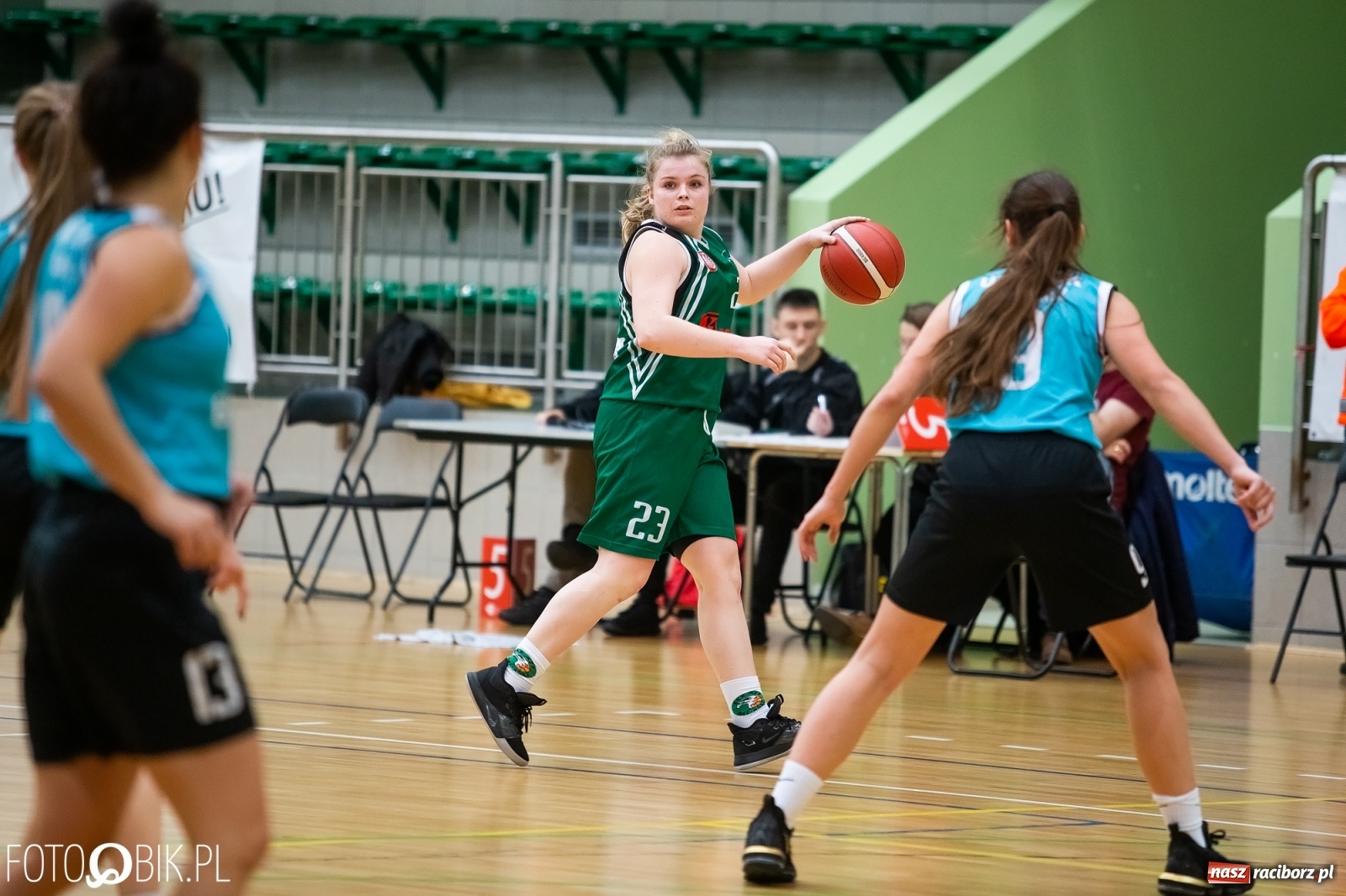 Zdjęcie w galerii na portalu naszraciborz.pl: Koszykówka. RKK AZS zwycięski w starciu z Żakiem Nowy Sącz [FOTO i WIDEO] wiadomości z regionu