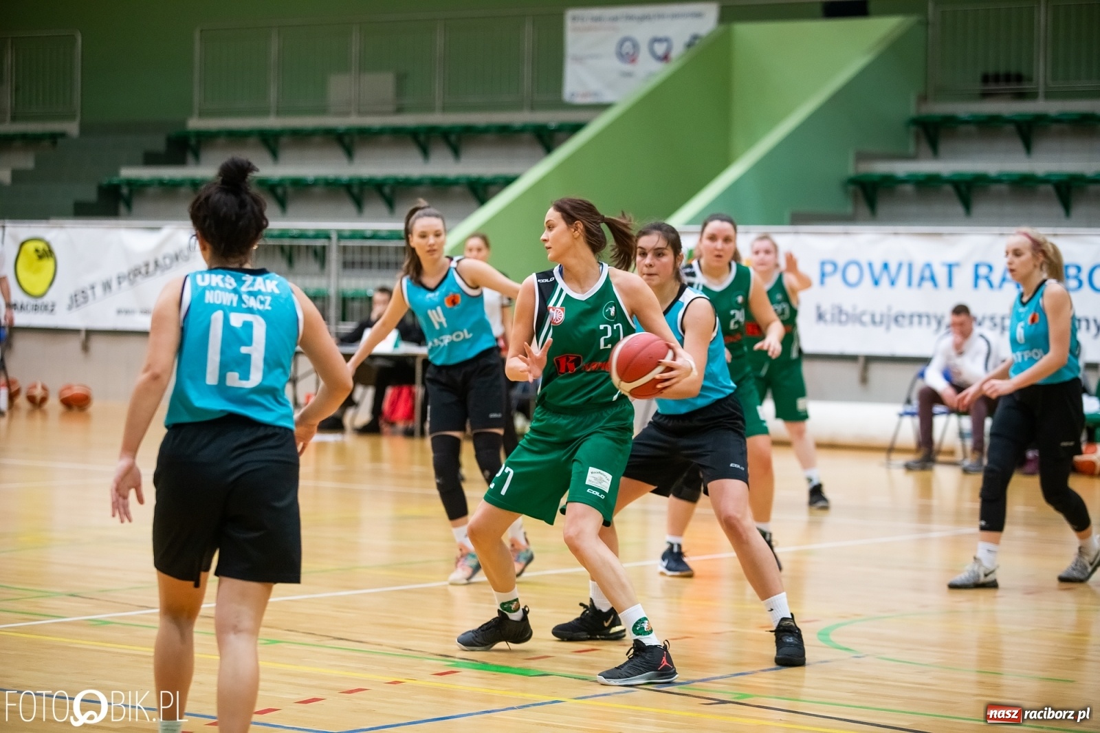 Zdjęcie w galerii na portalu naszraciborz.pl: Koszykówka. RKK AZS zwycięski w starciu z Żakiem Nowy Sącz [FOTO i WIDEO] wiadomości z regionu