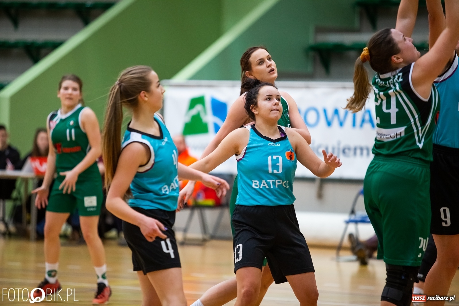 Zdjęcie w galerii na portalu naszraciborz.pl: Koszykówka. RKK AZS zwycięski w starciu z Żakiem Nowy Sącz [FOTO i WIDEO] wiadomości z regionu