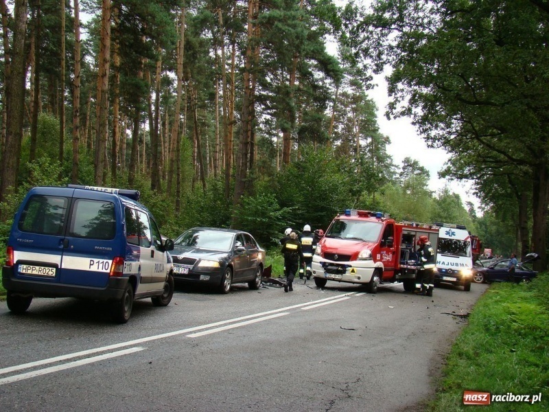 Zdjęcie w galerii na portalu naszraciborz.pl: Wypadek w Kuźni: feralny zakręt wiadomości z regionu