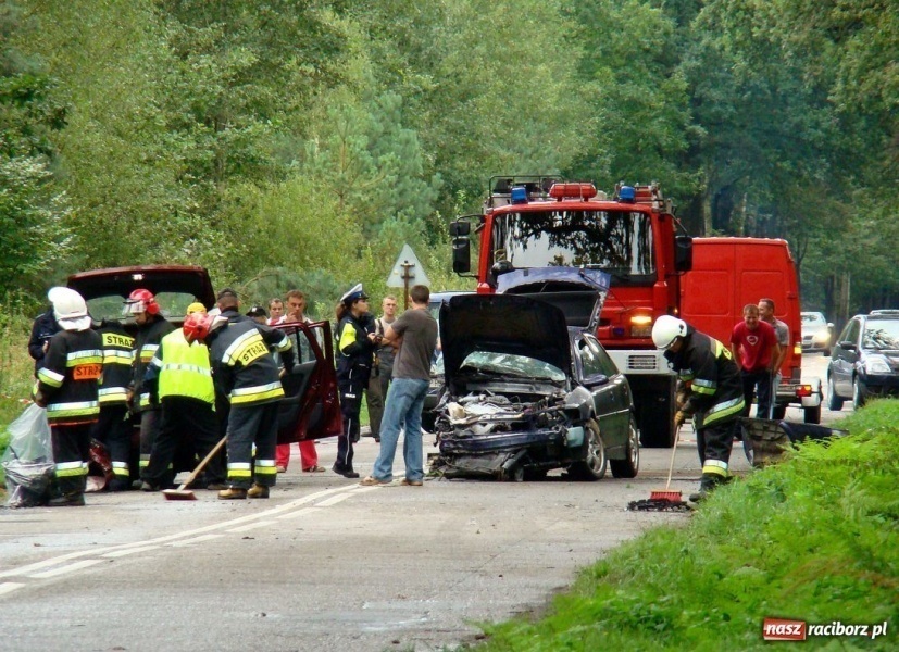 Zdjęcie w galerii na portalu naszraciborz.pl: Wypadek w Kuźni: feralny zakręt wiadomości z regionu