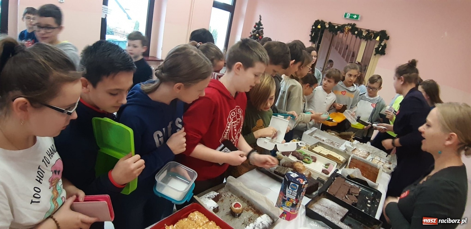 Zdjęcie w galerii na portalu naszraciborz.pl: Brzeskie smakołyki dla wielkiej orkiestry wiadomości z regionu