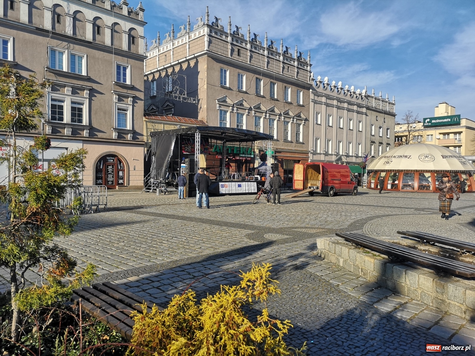 Zdjęcie w galerii na portalu naszraciborz.pl: Już wszystko wiadomo. Raciborski sztab podsumował 28. finał WOŚP wiadomości z regionu