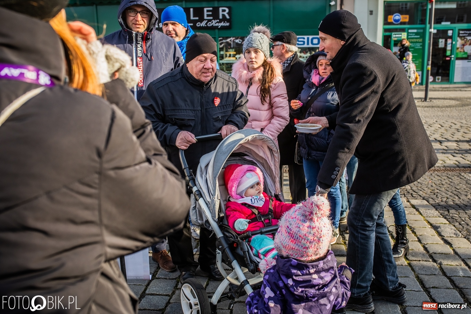 Zdjęcie w galerii na portalu naszraciborz.pl: Już wszystko wiadomo. Raciborski sztab podsumował 28. finał WOŚP wiadomości z regionu