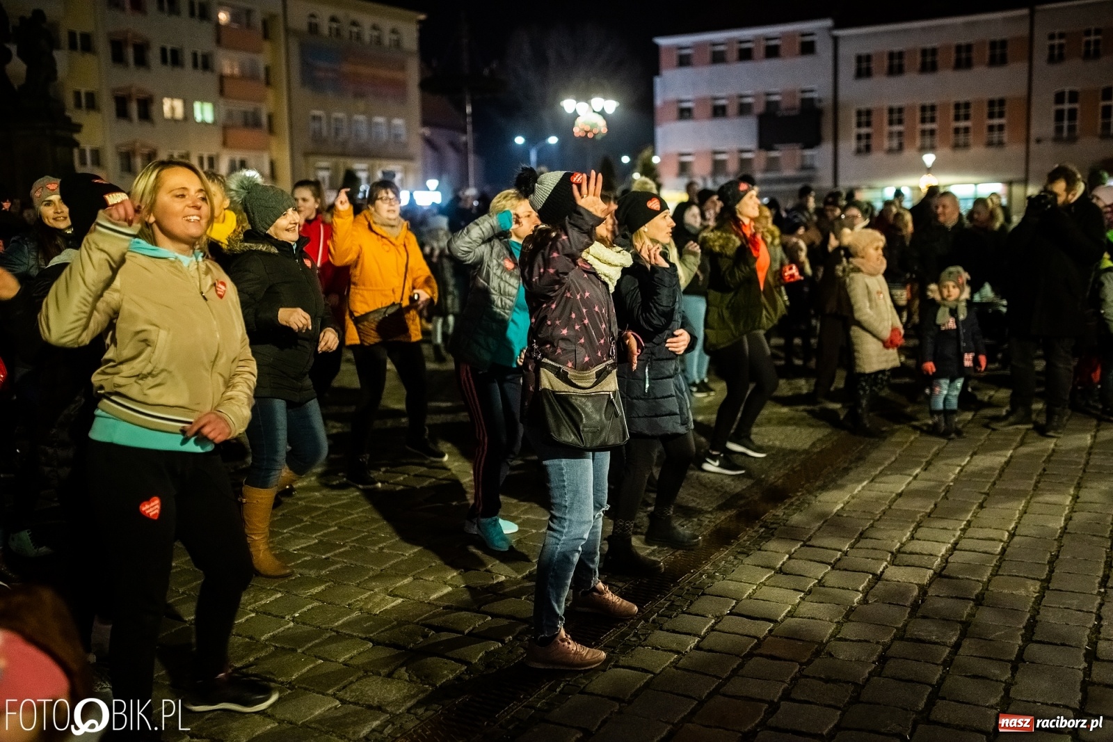 Zdjęcie w galerii na portalu naszraciborz.pl: 28. finał WOŚP w Raciborzu. Niewiele brakuje do rekordu!  wiadomości z regionu