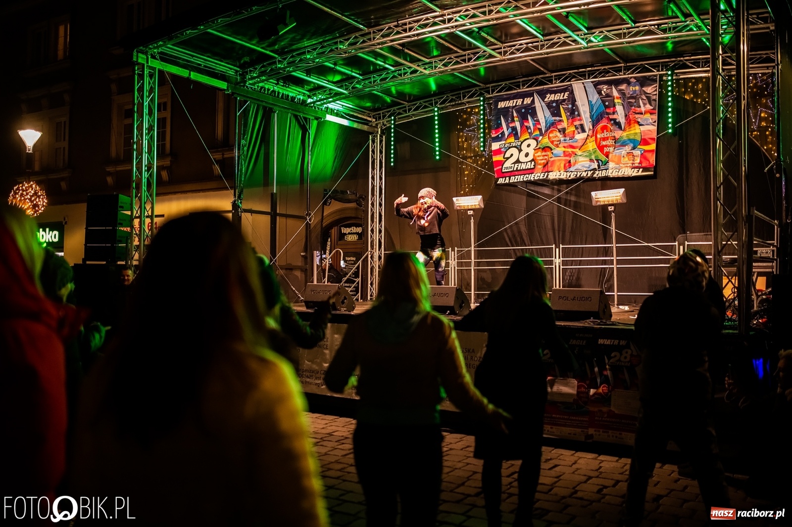 Zdjęcie w galerii na portalu naszraciborz.pl: 28. finał WOŚP w Raciborzu. Niewiele brakuje do rekordu!  wiadomości z regionu