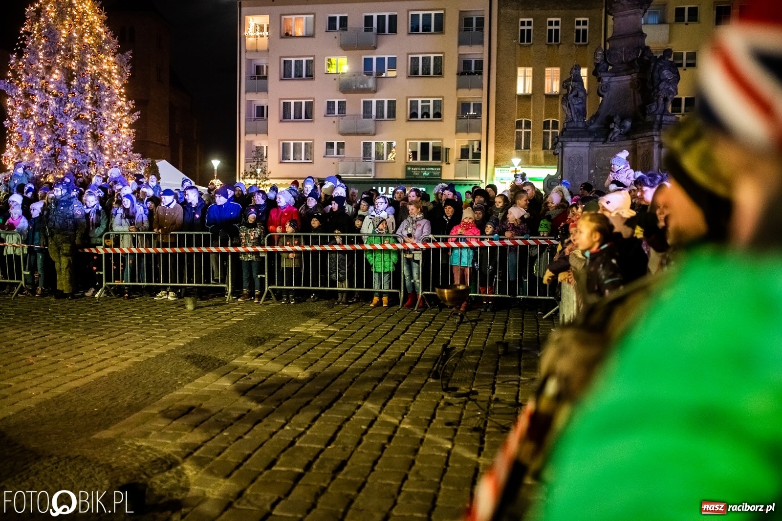 Zdjęcie w galerii na portalu naszraciborz.pl: 28. finał WOŚP w Raciborzu. Niewiele brakuje do rekordu!  wiadomości z regionu