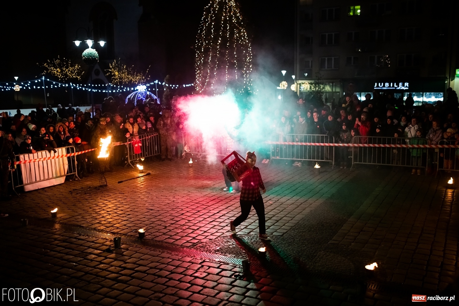 Zdjęcie w galerii na portalu naszraciborz.pl: 28. finał WOŚP w Raciborzu. Niewiele brakuje do rekordu!  wiadomości z regionu