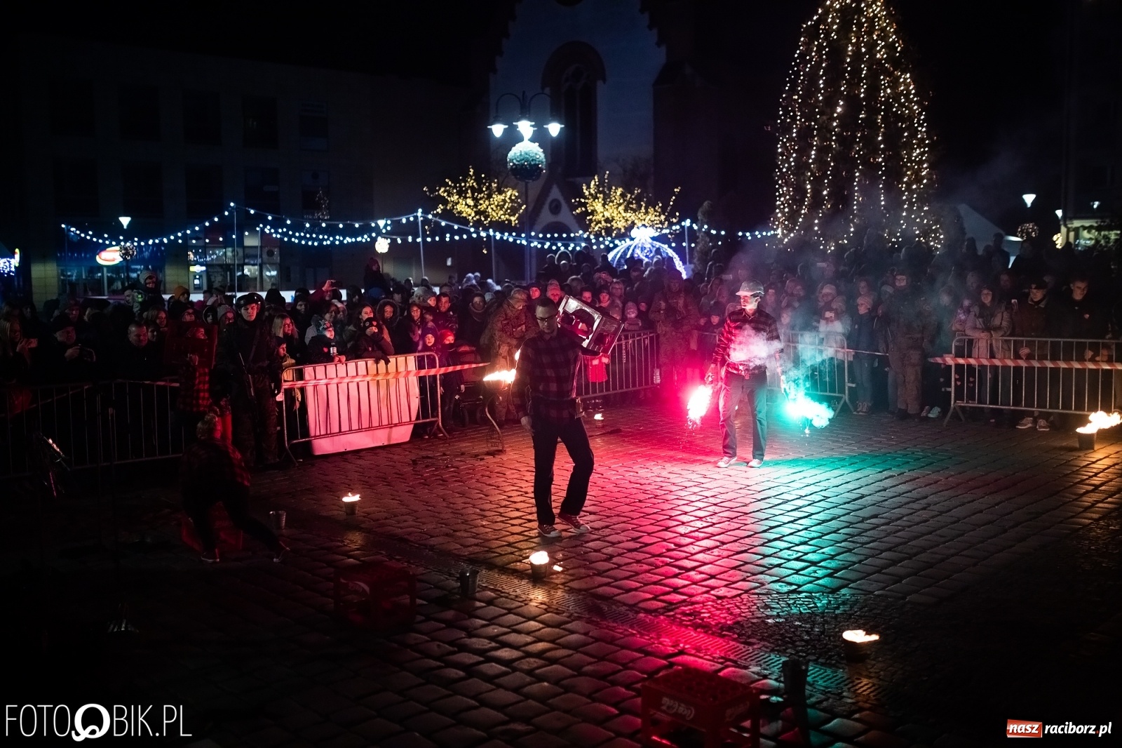 Zdjęcie w galerii na portalu naszraciborz.pl: 28. finał WOŚP w Raciborzu. Niewiele brakuje do rekordu!  wiadomości z regionu