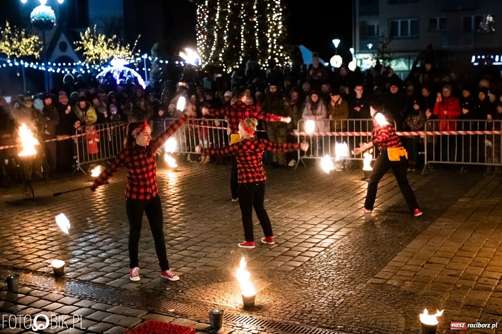 Zdjęcie w galerii na portalu naszraciborz.pl: 28. finał WOŚP w Raciborzu. Niewiele brakuje do rekordu!  wiadomości z regionu