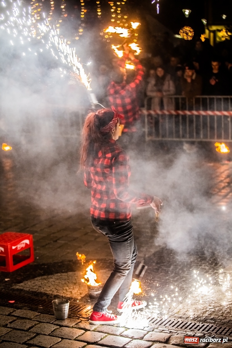 Zdjęcie w galerii na portalu naszraciborz.pl: 28. finał WOŚP w Raciborzu. Niewiele brakuje do rekordu!  wiadomości z regionu