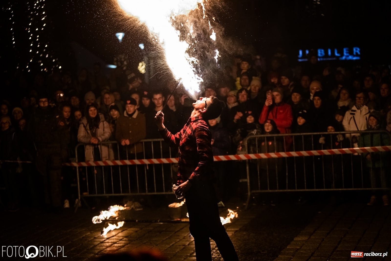 Zdjęcie w galerii na portalu naszraciborz.pl: 28. finał WOŚP w Raciborzu. Niewiele brakuje do rekordu!  wiadomości z regionu