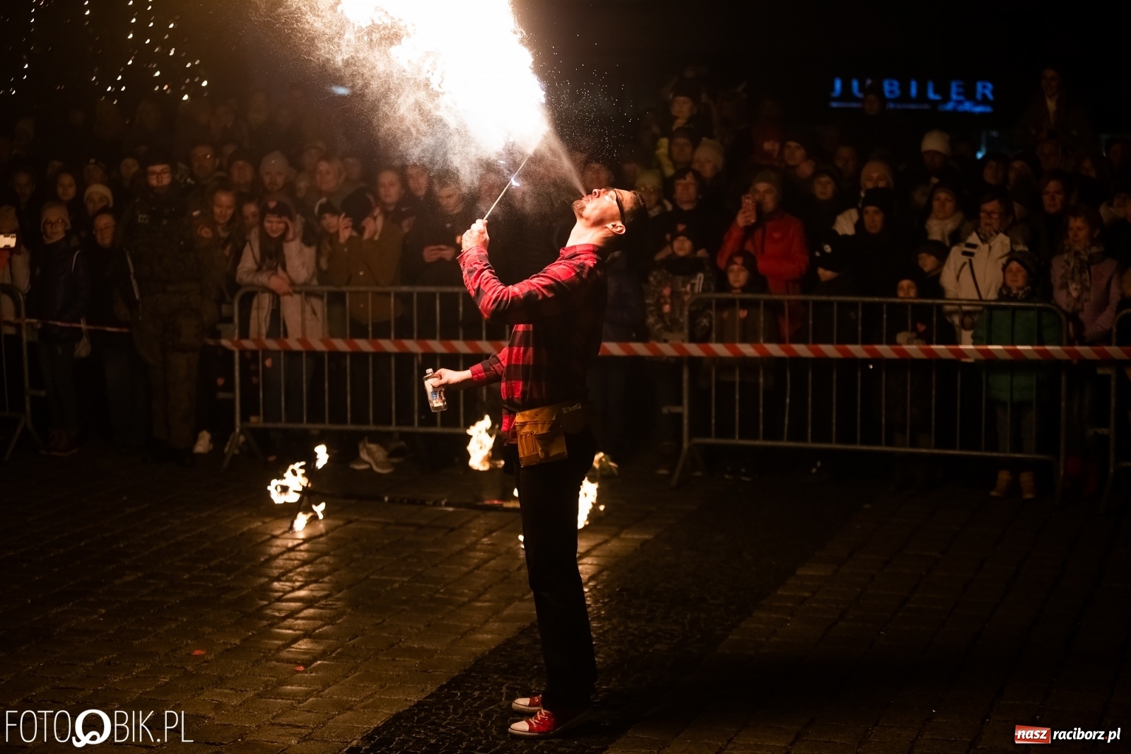 Zdjęcie w galerii na portalu naszraciborz.pl: 28. finał WOŚP w Raciborzu. Niewiele brakuje do rekordu!  wiadomości z regionu
