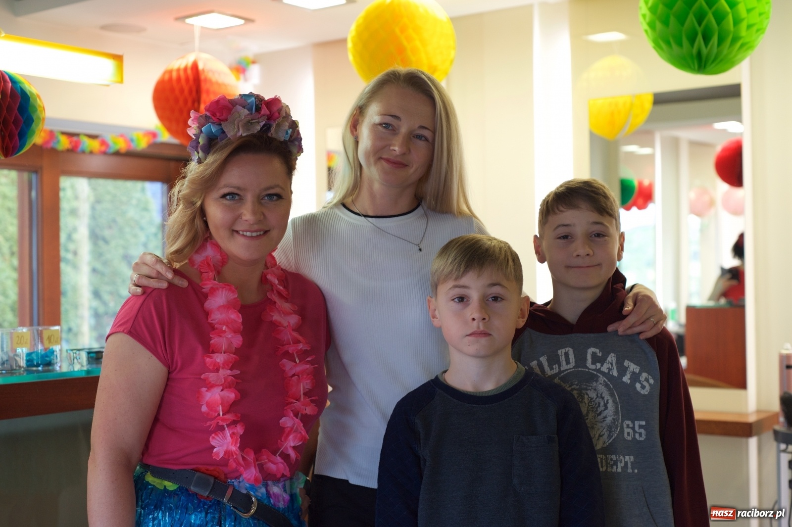 Zdjęcie w galerii na portalu naszraciborz.pl: Wielka Orkiestra zagrała w Tworkowie. W salonie jak w rodzinie i to z Anią Wyszkoni wiadomości z regionu